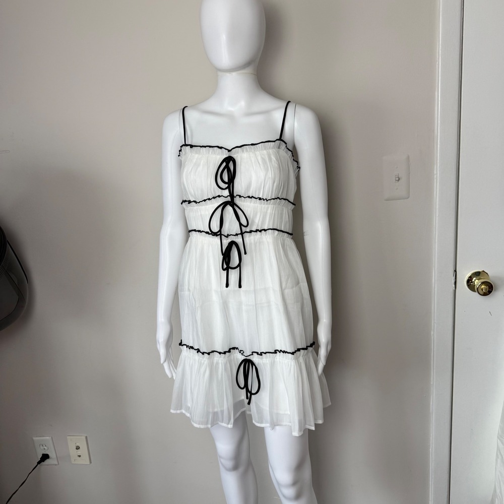Commense Boho Chic White Mini Dress with Black Tie Details Summer Beach Sundress - Picture 6 of 10